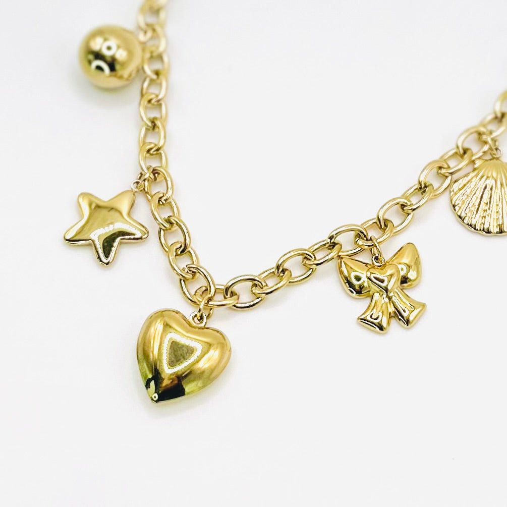Shella Charm Necklace