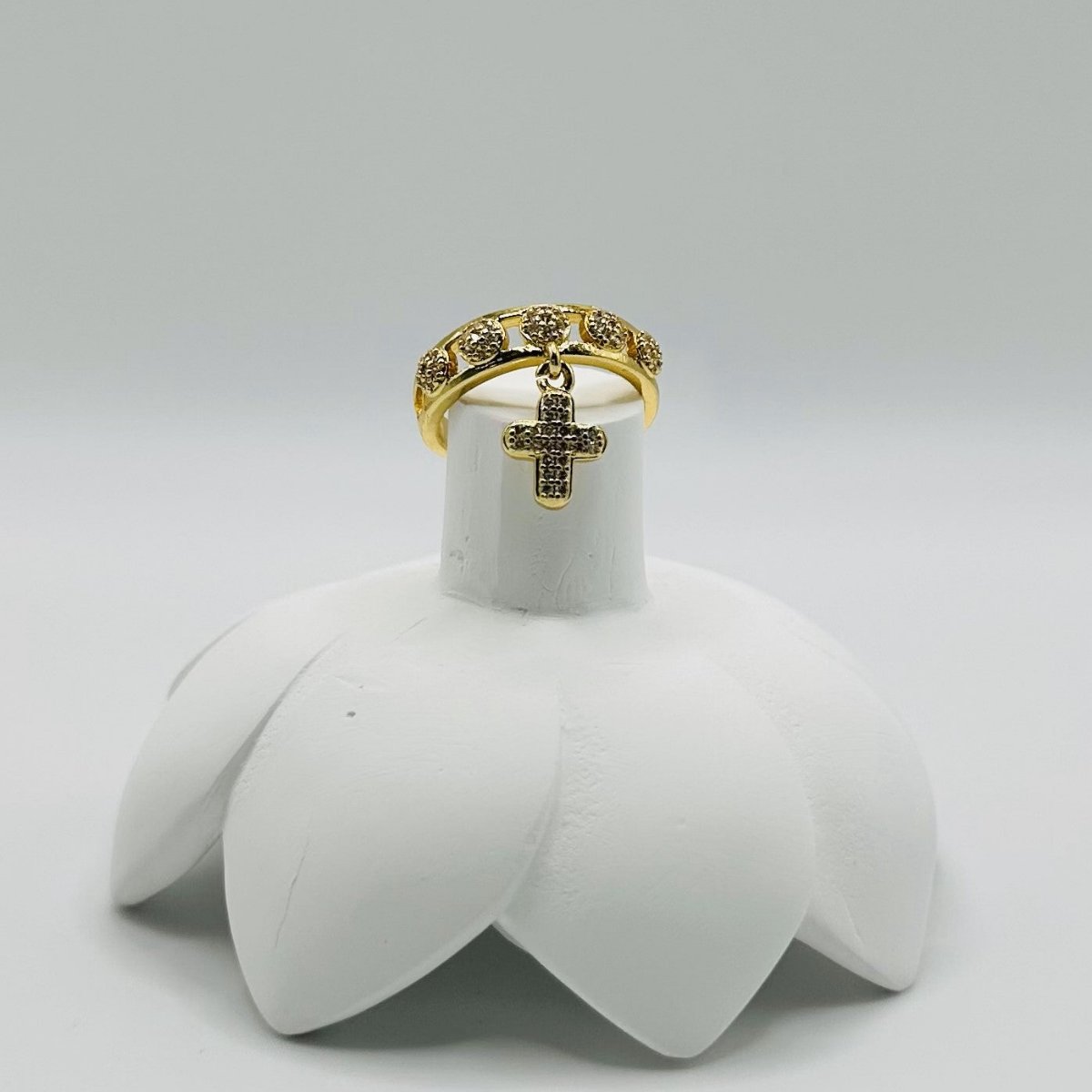 Dangle Ring Cross Adjustable