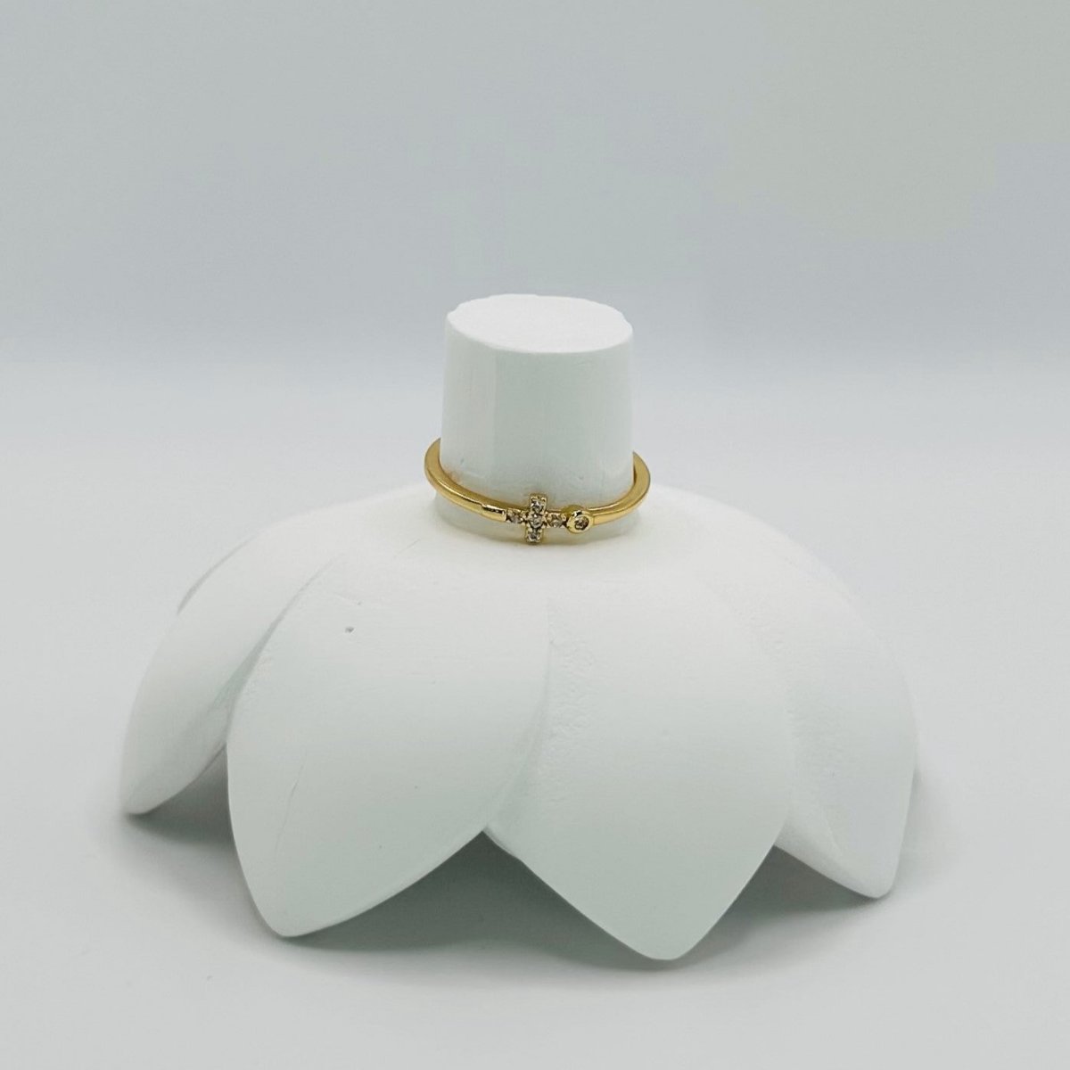 Minimalist Cross Ring Adjustable