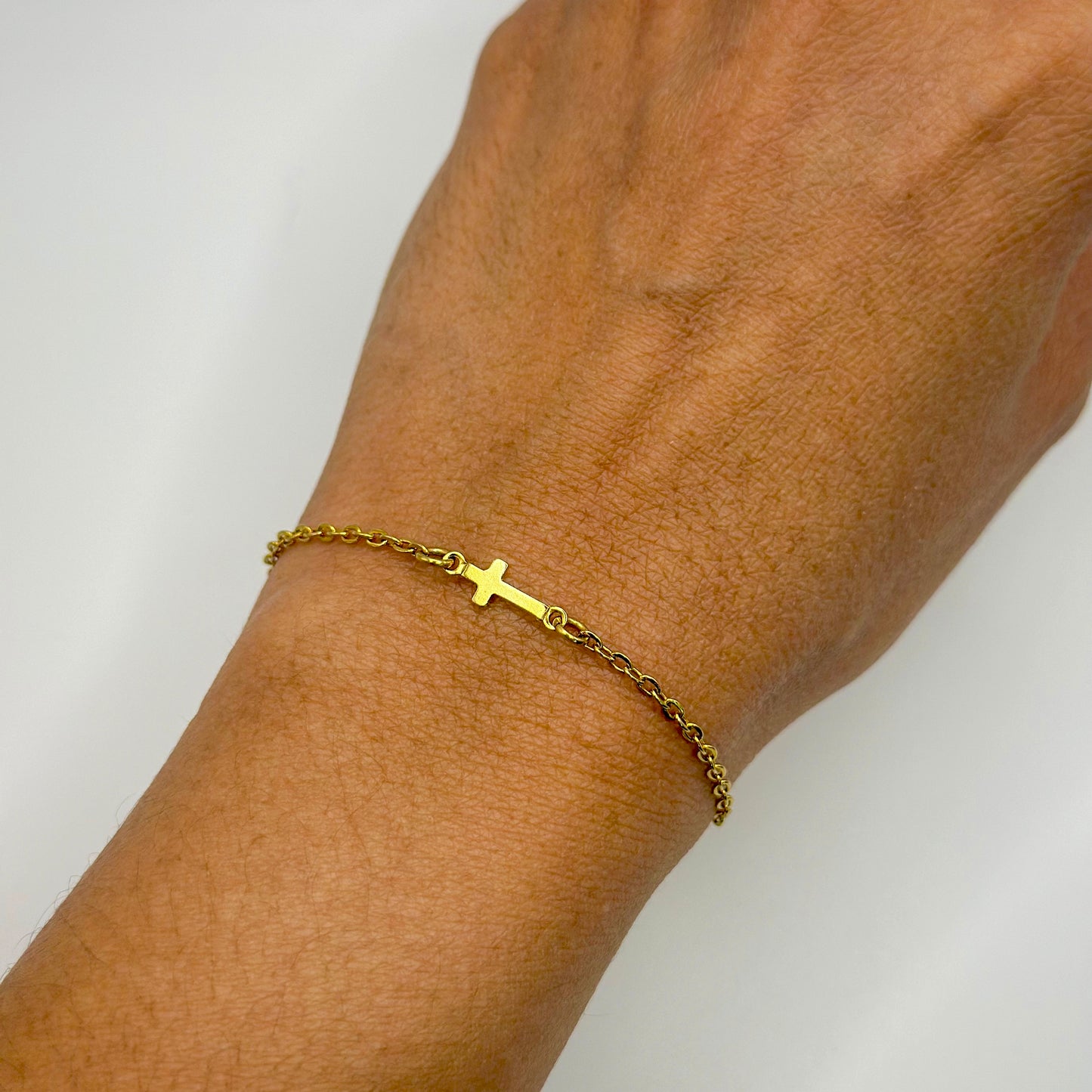 Minimalist Cross Bracelet Stainless steel